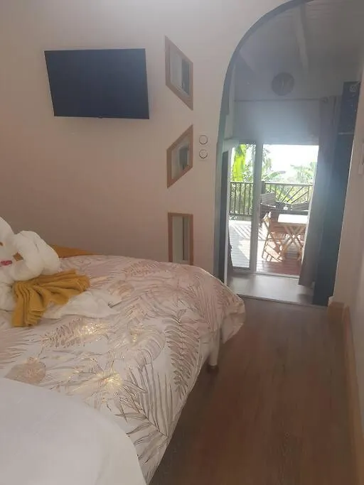 Bungalow La Caza Del Mami Bouillante 0*,